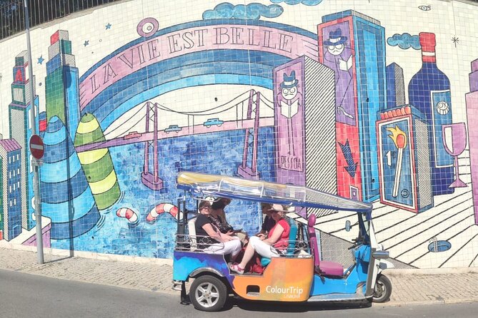 Lisbon Highlights: Private Tuk Tuk Tour Adventure Sightseeing - Two viewpoints, two different views