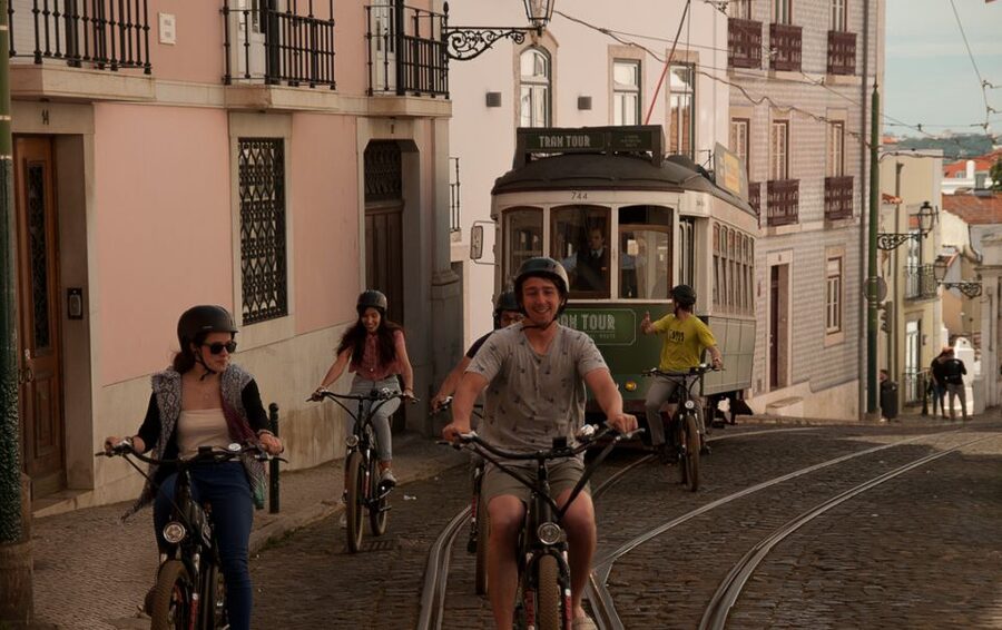 Lisbon: Hills, Alfama, and Mouraria Tour by Electric Bike - Graça and Senhora do Monte