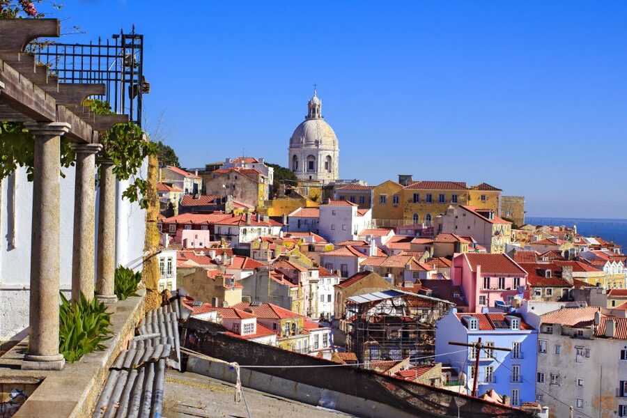 Lisbon: Hills Red Tram Tour by Tram 28 Route 24-Hour Ticket - The audio guide and the onboard experience