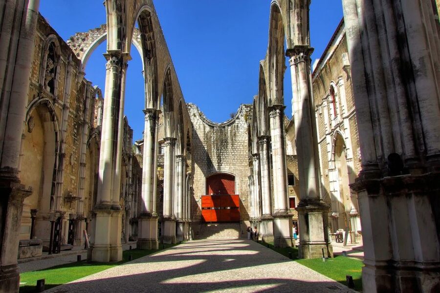 Lisbon: Hills Red Tram Tour by Tram 28 Route 24-Hour Ticket - Portas do Sol and Santa Luzia viewpoints