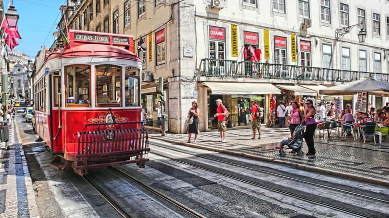 Lisbon: Historical Tour on a Tukxi - Portas do Sol and the city views