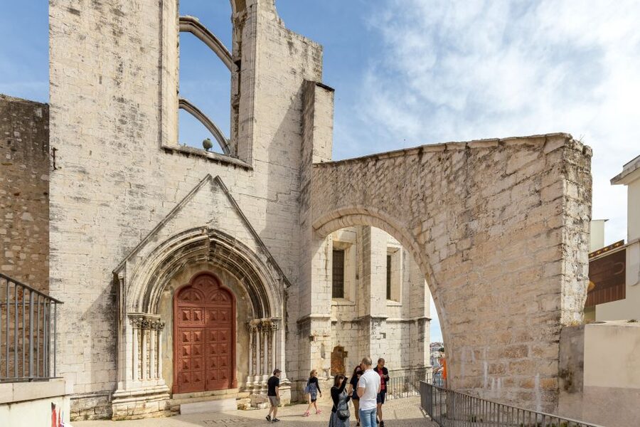 Lisbon: History, Stories and Lifestyle Walking Tour - São Roque Church and Its Surprising Interior