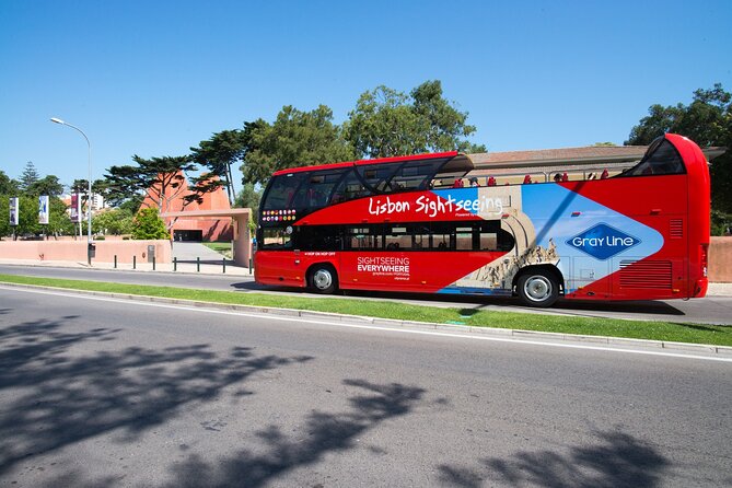Lisbon Hop On Hop Off Bus and Boat Tour - The modern route, Oceanarium, and museum stops