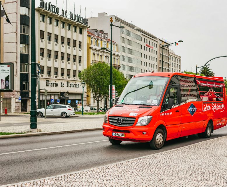 Lisbon: Hop-On Hop-Off Bus Tour - Uptown Line: shopping, families, and Lisbon’s modern side