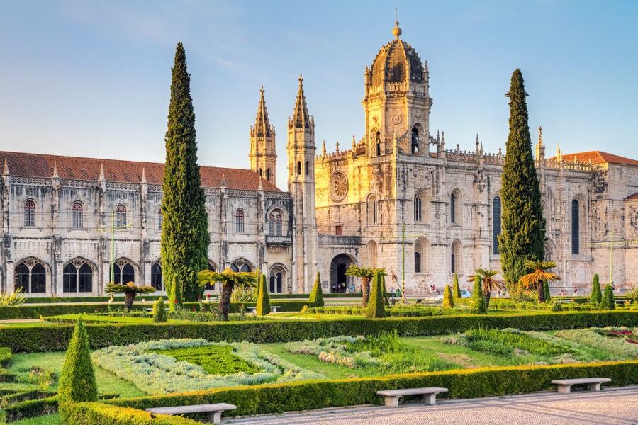 Lisbon: Jerónimos Monastery Entrance Ticket - The cloister, where the visit earns its price