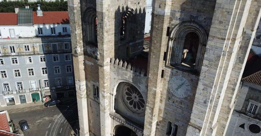 Lisbon: Lisbon Cathedral Entry Ticket - The main nave and ambulatory reward a slow pace