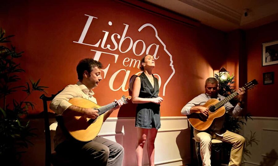 Lisbon: Live Fado Show with Port Wine in Historic Center - A close-up introduction to Lisbon’s Fado