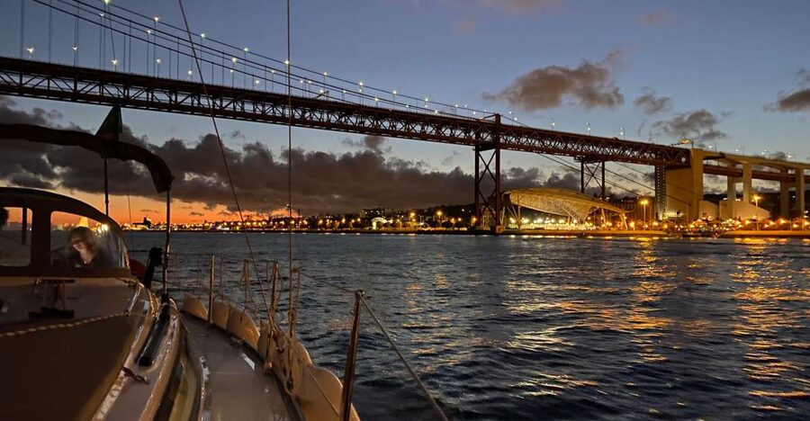 Lisbon: Luxury Sailboat Cruise at Night - Key points to know before booking