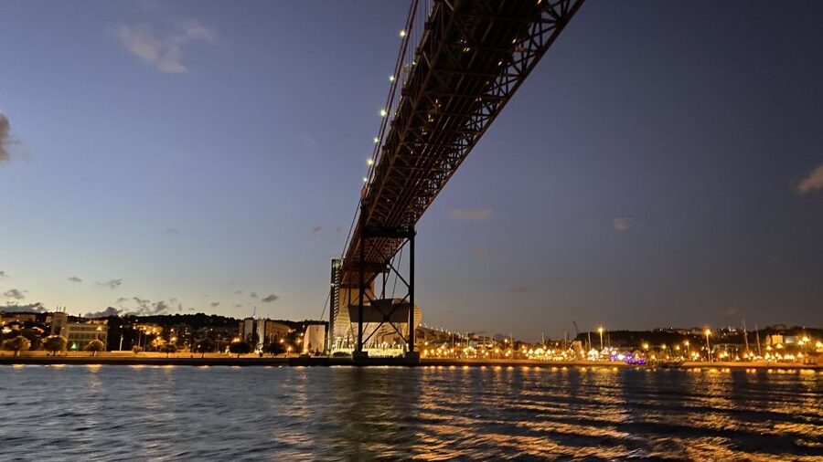 Lisbon: Luxury Sailboat Cruise at Night - Starting at Doca do Bom Sucesso in Belém
