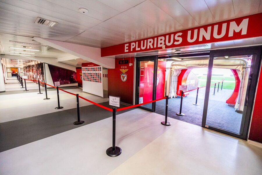 Lisbon: Luz Stadium Tour & SL Benfica Museum Ticket w/Scarf - Starting at Door 17 beside the Eusébio statue