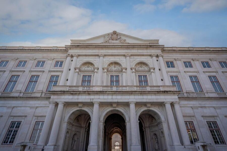 Lisbon: National Palace of Ajuda E-Ticket & City Audio Guide - Reaching the National Palace of Ajuda