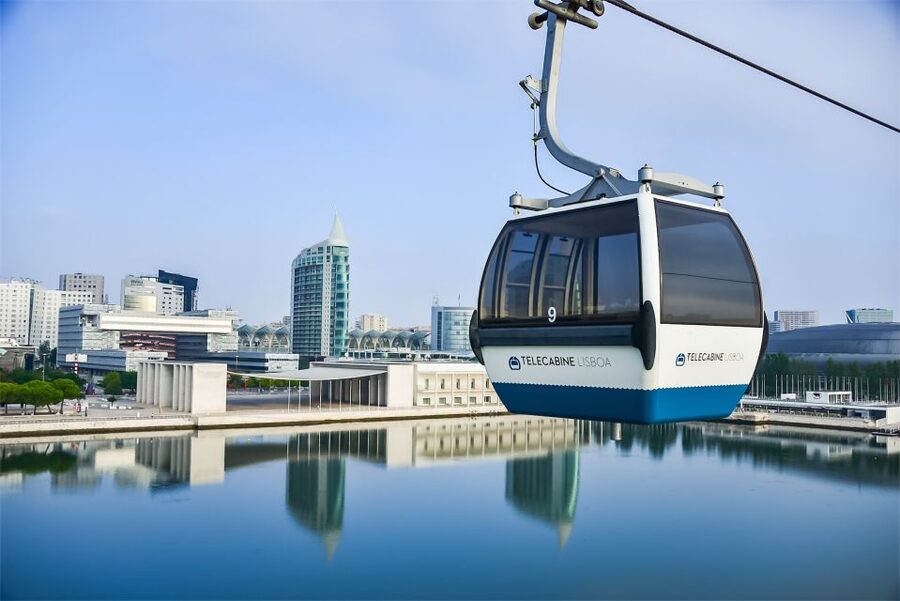 Lisbon: Nations Park Gondola Lift Cable Car Round Trip - Inside the 8-passenger gondola