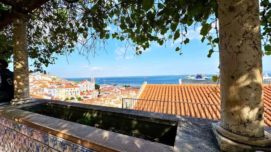 Lisbon: Old Town Tuk-Tuk Tour - Rossio and Restauradores provide the city’s grand opening