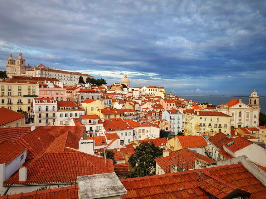 Lisbon: Old Town TukTuk Tour and Scenic Viewpoints in Alfama - Why a tuk tuk works well in Lisbon’s old town
