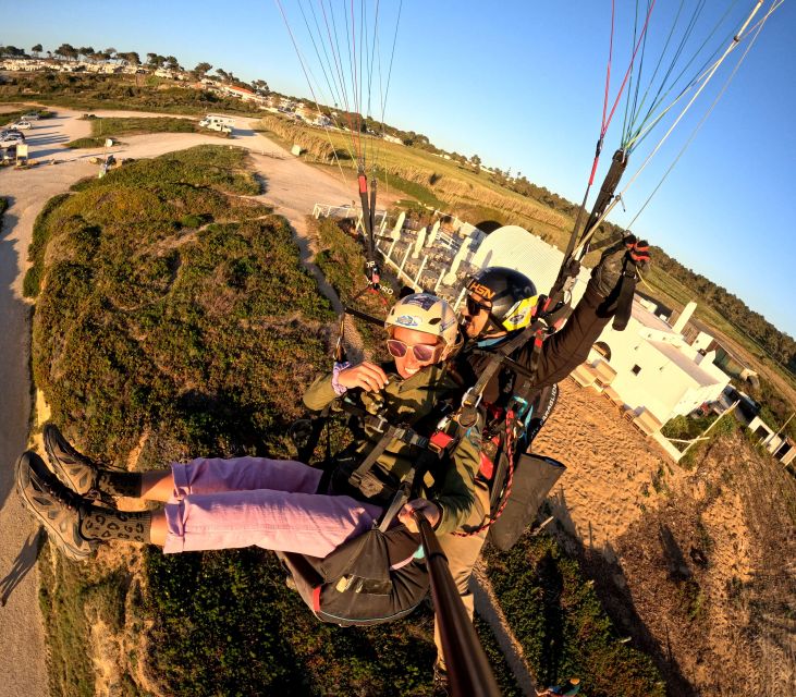 Lisbon: Paragliding Tandem Flight - Flying above the Portuguese coast