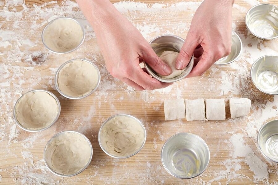 Lisbon: Pasteis de Nata Baking Class - Finding the studio behind the green gate