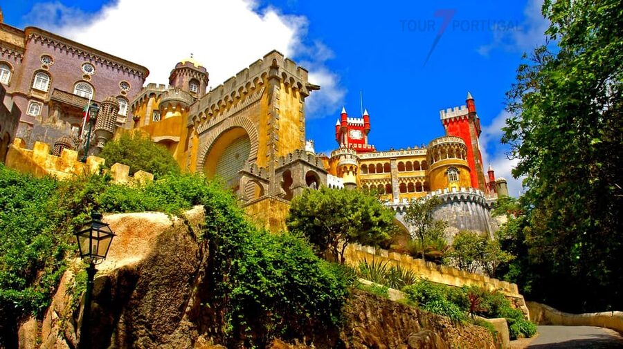 Lisbon: Pena Palace, Moorish Castle, Qta. Regaleira & Sintra - Cascais and the scenic ride back