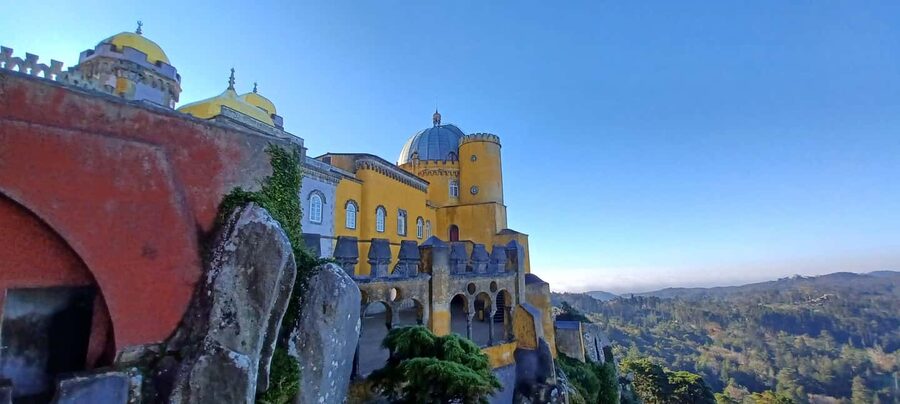 Lisbon: Pena Palace, Regaleira, Sintra, and Cascais Day Trip - Walking, clothing, and practical limits