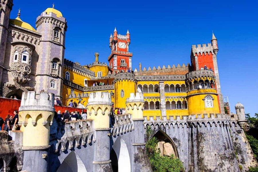 Lisbon: Pena Palace, Sintra, Cabo da Roca & Cascais Day Tour - Cascais: two hours to slow the pace