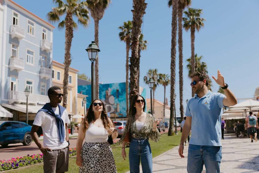 Lisbon: Pena Palace, Sintra, Cabo da Roca, & Cascais Daytrip - Guides, group size, and the feel of the day