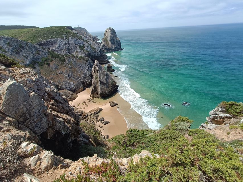 Lisbon: Pena, Regaleira & Atlantic Coast Tour with a Local - Praia Grande lunch and the Colares coast