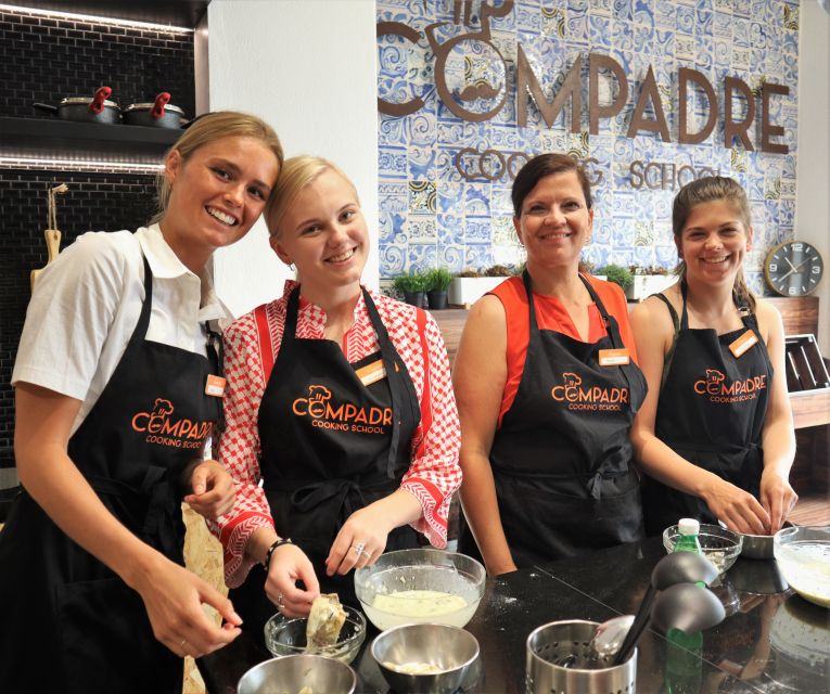 Lisbon: Portuguese Cooking Class for Beginners - The people make the class work