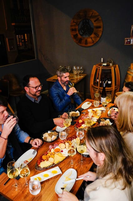 Lisbon: Premium Wine and Tapas Tasting Session - Five wines that take you from north to south