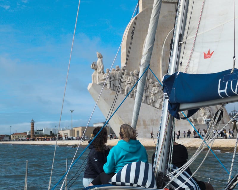 Lisbon: Private Boutique Boat Tour – Sail in Style - Alfama, the Pantheon, and central Lisbon