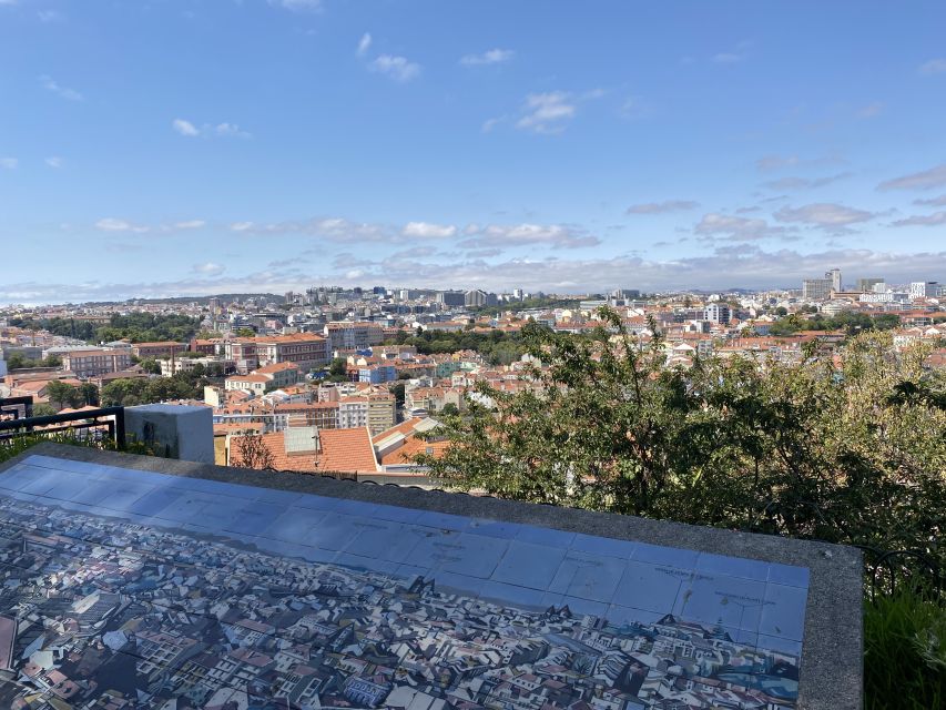 Lisbon: Private City Sightseeing Tour by Tuk-Tuk - The first views at Portas do Sol and Santa Luzia