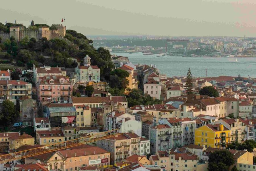 Lisbon: Private City Tour by Eco Tuk Tuk - Graça, São Vicente, and the National Pantheon