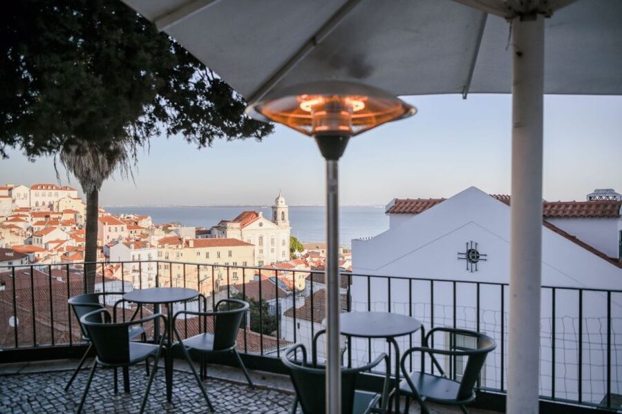 Lisbon: Private City Tour by Eco Tuk Tuk - One hour, two hours, or four?