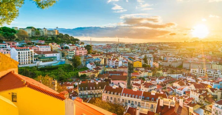 Lisbon: Private City Tour by Tuk-Tuk - Graça and Senhora do Monte