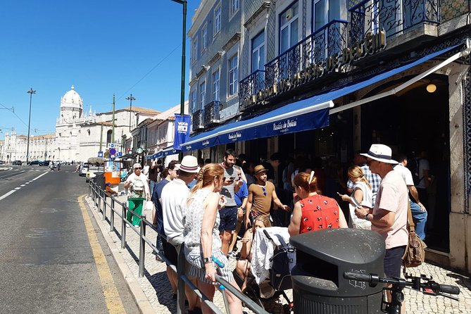 Lisbon Private Driver and Customizable Tour - Lisbon’s viewpoints and the city from above
