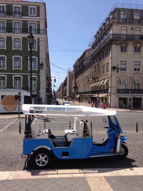 Lisbon: Private Guided Tour of Historical Center by Tuk Tuk - Why a tuk tuk makes sense in Lisbon