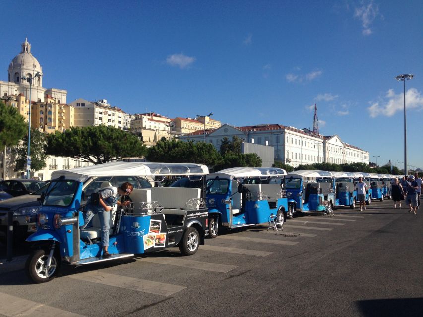 Lisbon: Private Guided Tour of Historical Center by Tuk Tuk - Graça, São Vicente, and the flea market area
