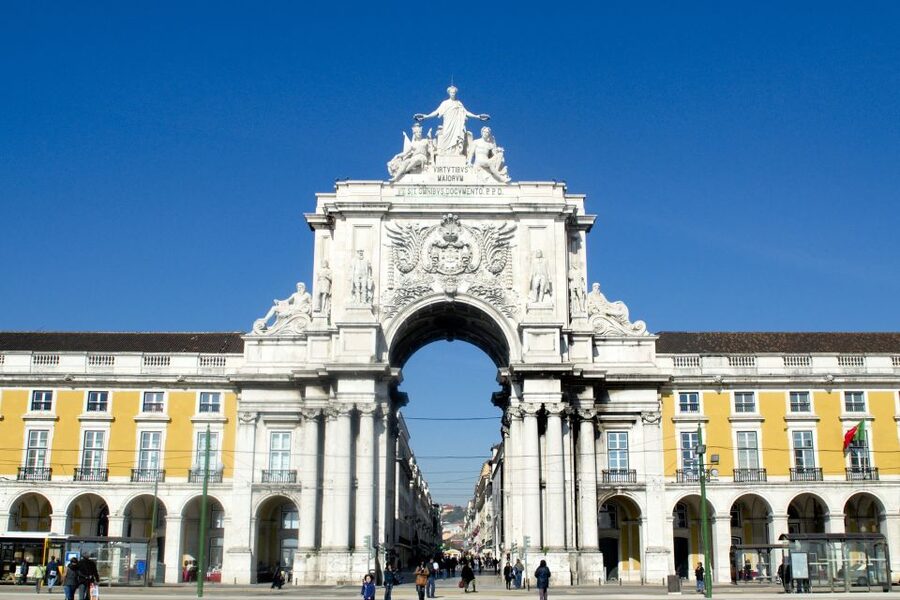 Lisbon: Private Half-Day Tour with Hotel Pickup - Lisbon Cathedral and the Castle Quarter take you uphill