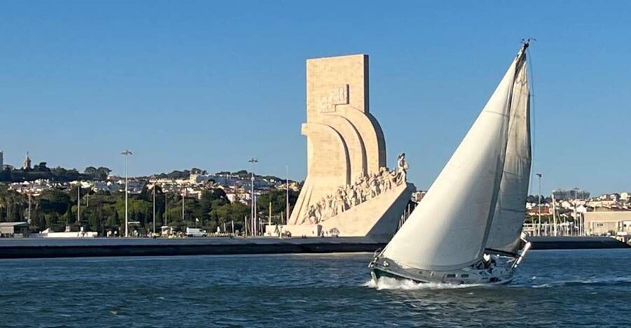Lisbon: Private Sailing City & Sunset Tour - Timing, weather, and what to bring