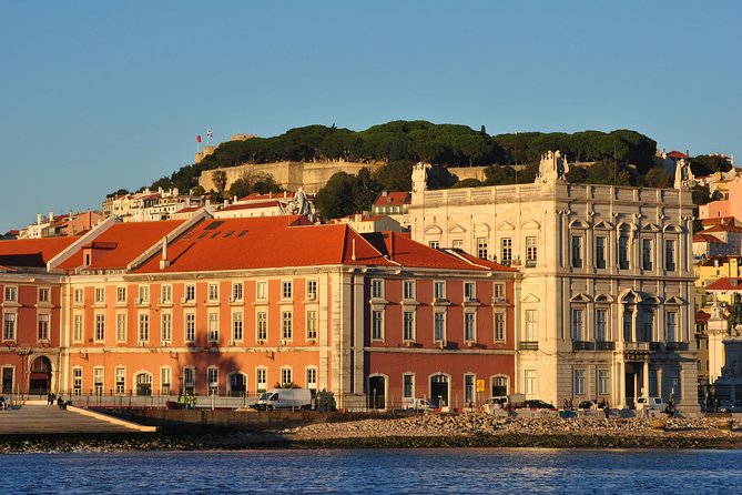 Lisbon Private Sailing Cruise, drink included (options: 2h, 3h, 4h, 6h or 8h) - Picking the right length