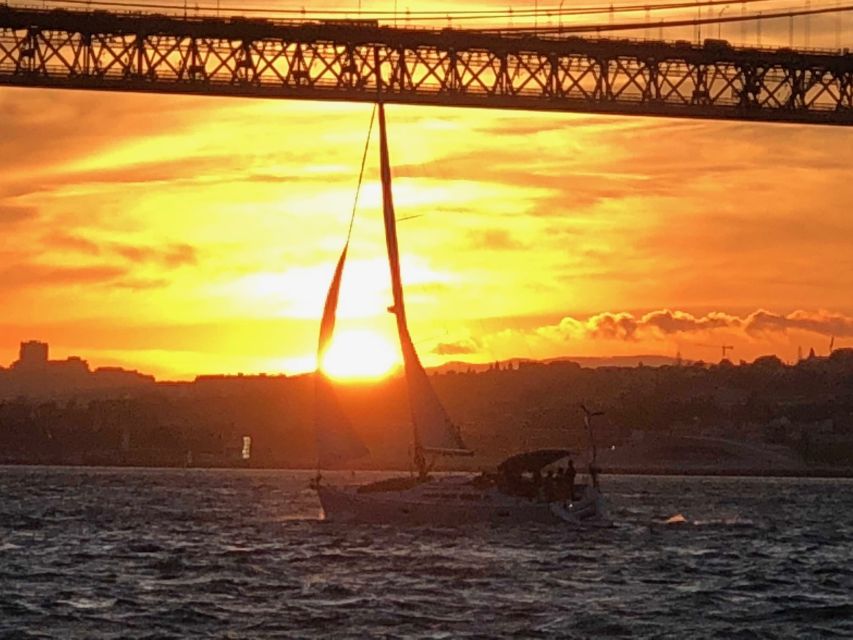 Lisbon: Private Sunset Sailing Tour with Champagne - Meeting the boat beside Belém Tower