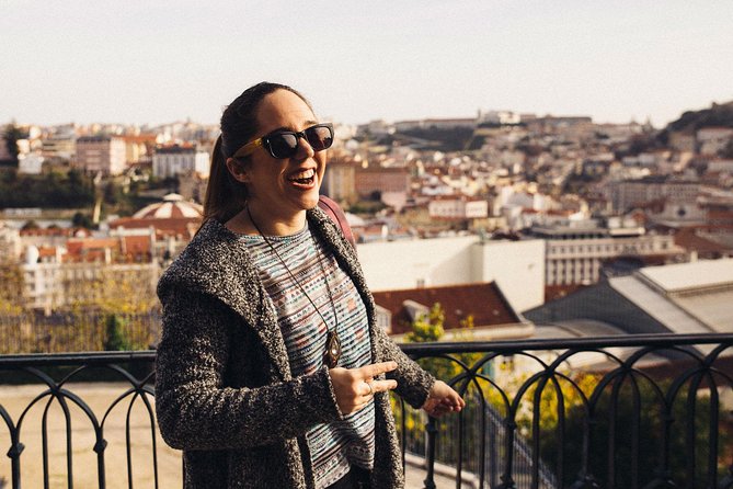 Lisbon PRIVATE TOUR: Highlights & Hidden Gems - Praça do Comércio and the city’s earthquake story