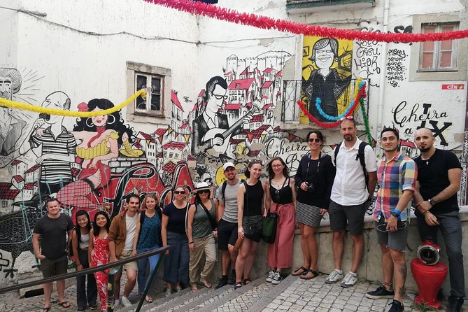 Lisbon Private Tour - The best introduction to the city - Starting beside the Tagus at Praça do Comércio