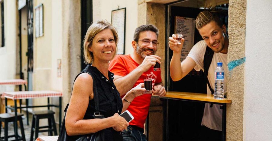 Lisbon: Private Tour with Locals – Highlights & Hidden Gems - Praça do Comércio and the scale of Lisbon