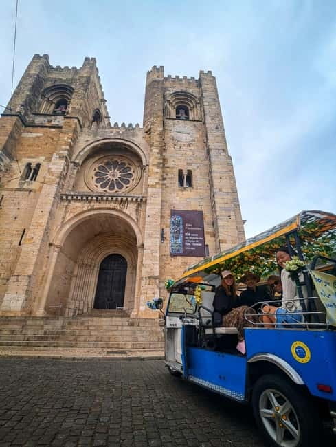 Lisbon: Private Tuk Tuk Tour with Polaroid Photos - Returning through Santa Apolónia and Baixa