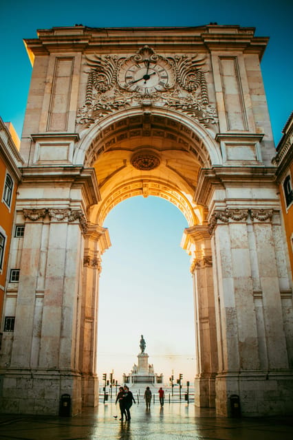 Lisbon: Private TukTuk Tour - Two viewpoints that make the ride worthwhile