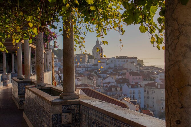 Lisbon Private TukTuk Tour with True Local Guide - Lisbon Cathedral and the marks of the earthquake