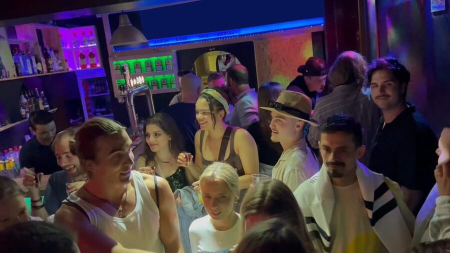Lisbon Pub Crawl: Unlimited Drinks, Shots & V.I.P Club Entry - Drinking games, beer pong, and meeting the group