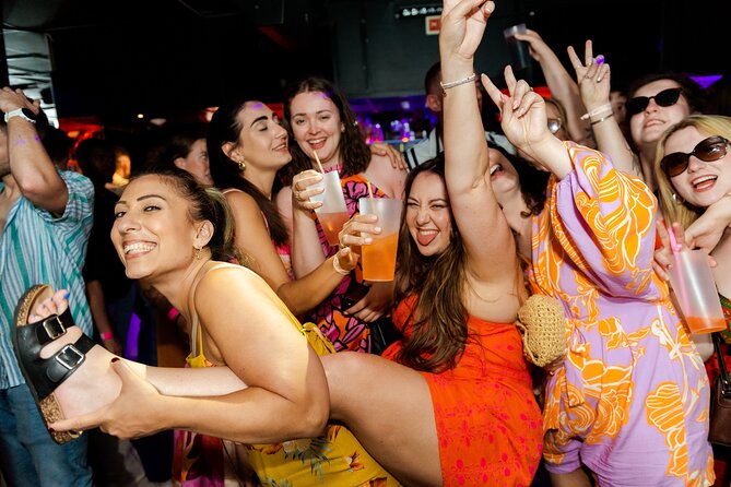 Lisbon: Pub Crawl with Open Bar, Shots & VIP Club Entry - Practical details that can shape your night