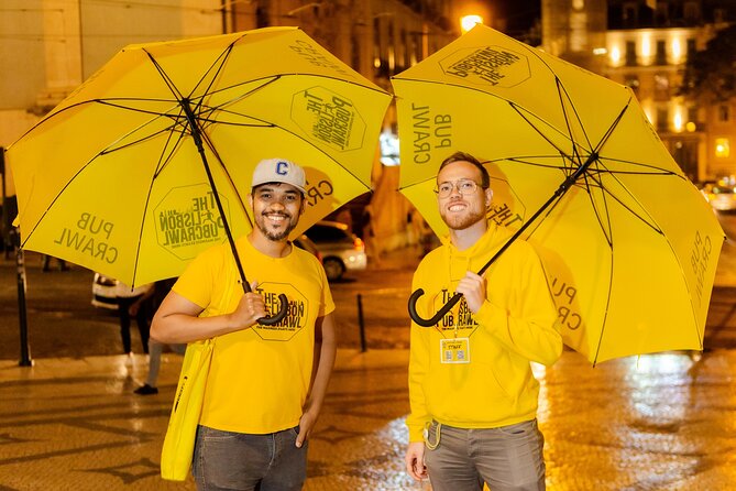 Lisbon: Pub Crawl with Open Bar, Shots & VIP Club Entry - Praça Luís de Camões: an easy place to begin