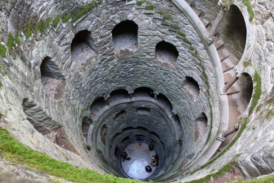Lisbon: Regaleira, Sintra, Cape Rock & Cascais Day Trip - The return through Estoril