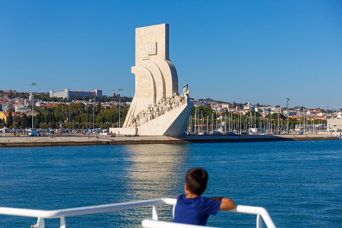 Lisbon River Boat Sightseeing Tour with a Drink - The Discoveries Monument and Jerónimos Monastery